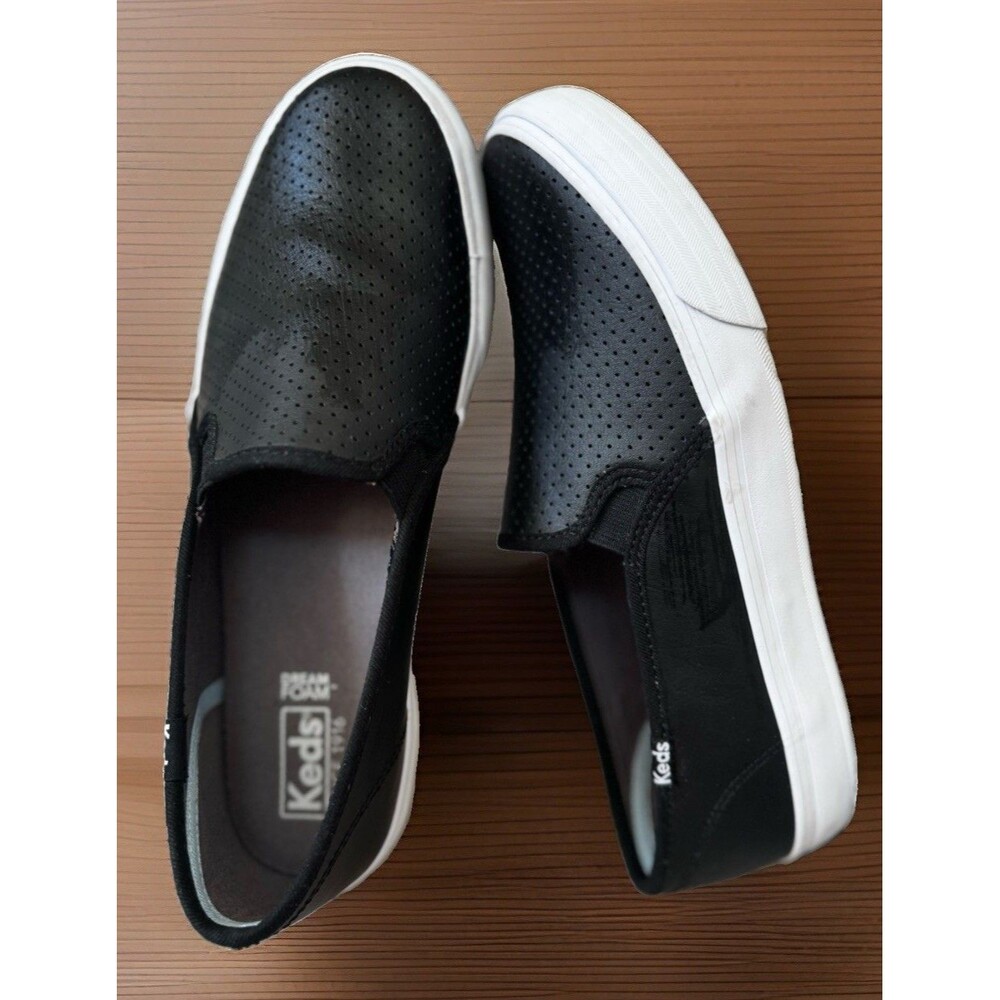 EUC Keds Women Sz 8.5 Double Decker Slip On Perforated Leather Sneakers WH62935